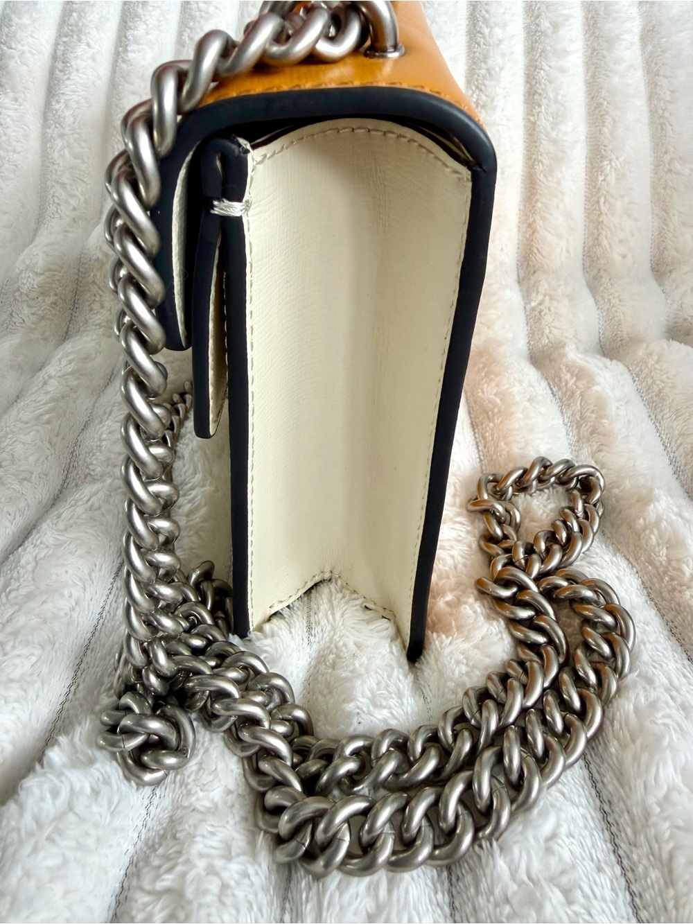 Designer-Inspired Tri-Color Shoulder Bag - Picture 4 of 5